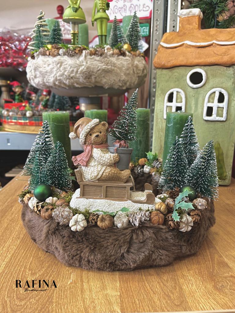 Adventi koszorú szánkózó macival, zöld-barna, 28cm 1