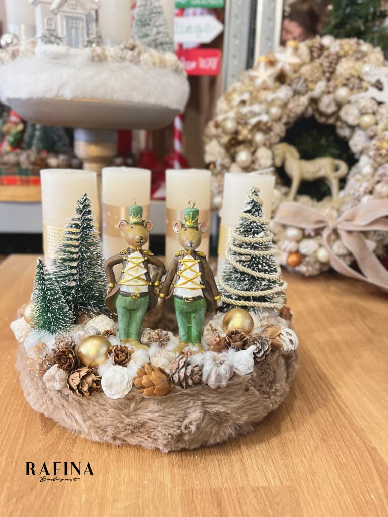 Adventi koszorú katona egerekkel, bézs-zöld, 24cm 1