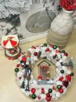Karácsonyi kavalkád piros-zöld-fehér színben, adventi kopogtató ajtóra 35cm 4